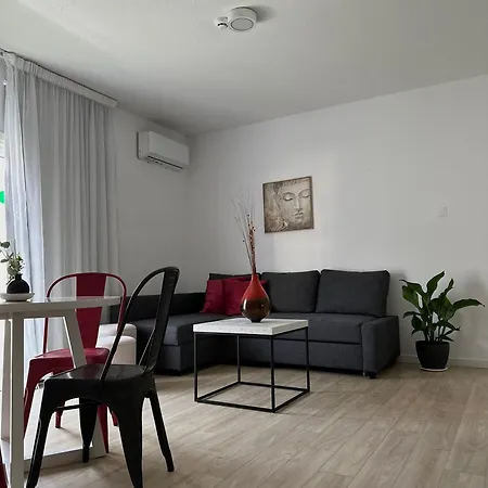 Fantastic Apartment 163 In Finikoudes Larnaca Exterior photo